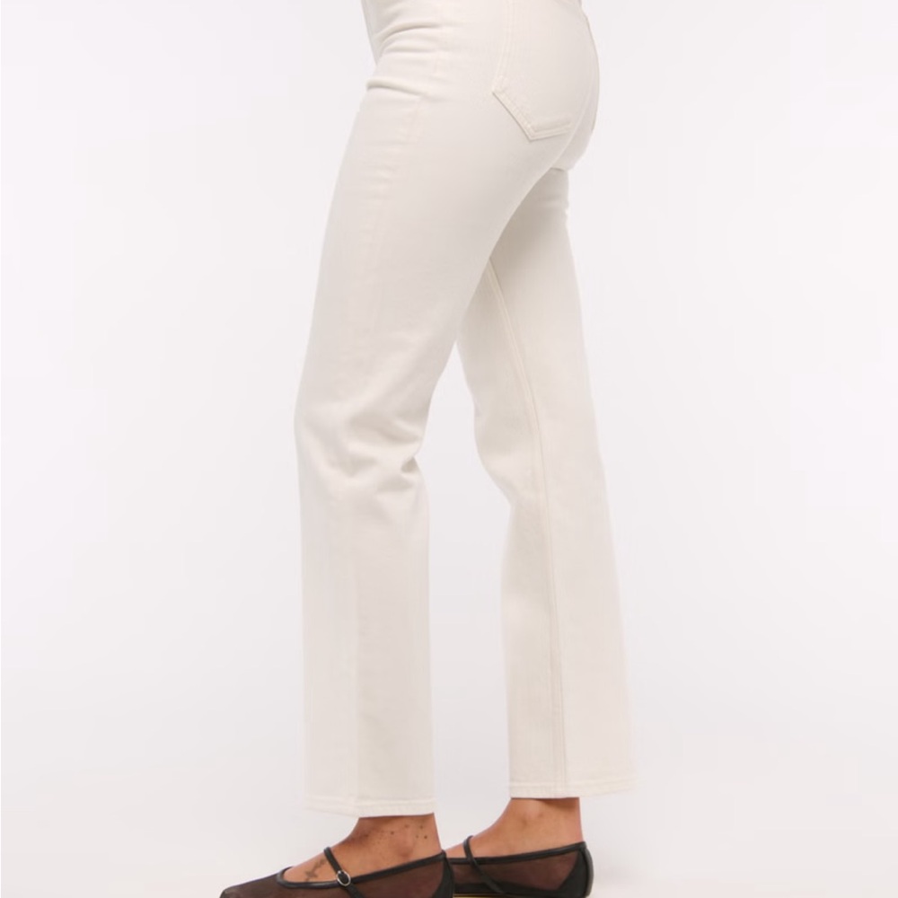 NWOT Abercrombie Curve Love Cream Jeans